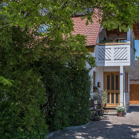 Haus Sonnenschein Апартаменты Берматинген